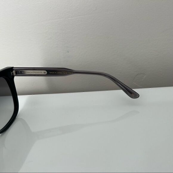 NWOT Bottega Venetta Sunglasses unisex. Grey/smoke. 100% authentic designer. main image 10